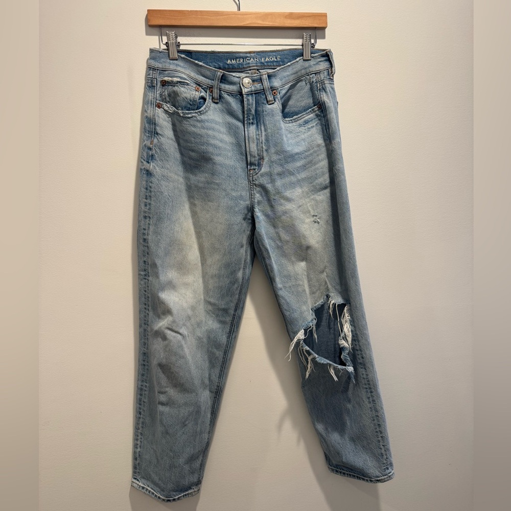 American Eagle Outfitters 90s Boyfriend Jeans